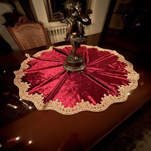 رومیزی مخمل طرحدار